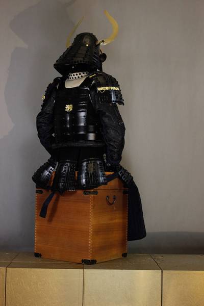 甲冑】等身大◇日本戦国○黒武士具足◇武具鎧兜e13(甲冑（兜、鎧