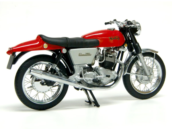 MINICHAMPS 1/12 Norton Commando 750 fastback