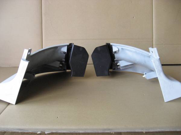 【送料無料】　いすゞ　ギガ　左右バンパーアッパーカバー