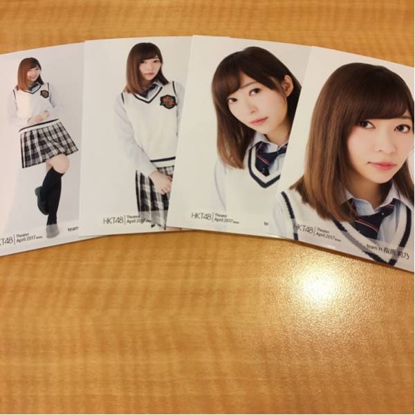 AKB48 神の手 渡辺麻友 卒業コンサート レプリカ 歴代劇場壁写真 額