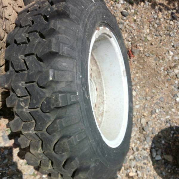 スーパースワンパー29＊8.5*15インチ4本、ジムニー、デリカスペースギアで利用。山はあるが長期保管品。走行1000km未満