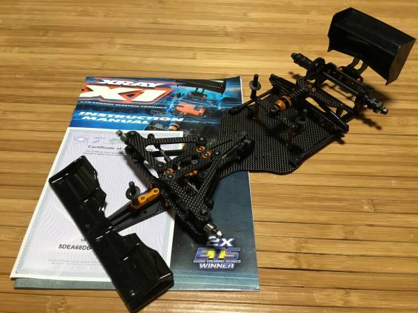 ＸＲＡＹのＦ１「Ｘ１ ２０１６」カーペットのみ走行オプション、スペアパーツ付きです！