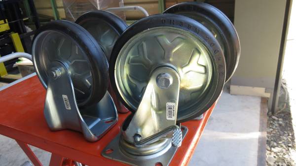 【送料無料】新品未使用品、200Φ自在ブレーキ付ゴム車輪～２個、固定ゴム車輪～２個OH　オーエッチ　産業用　ゴム車輪、キャスター_1