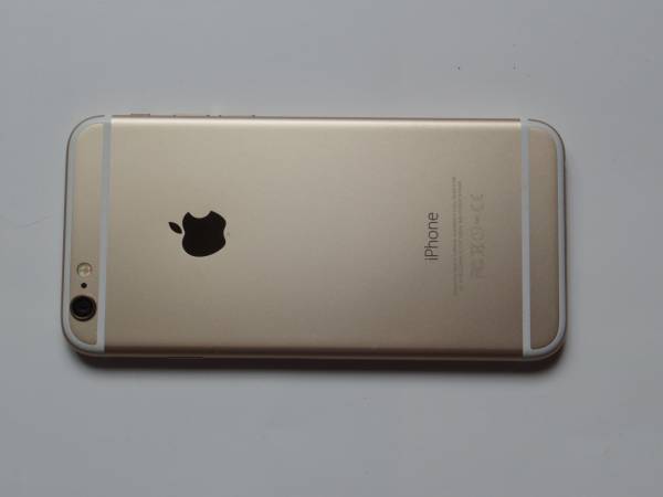 iPhone 6 16GB ゴールド 綺麗 docomo 初期化済 残債無 制限◎ 判定