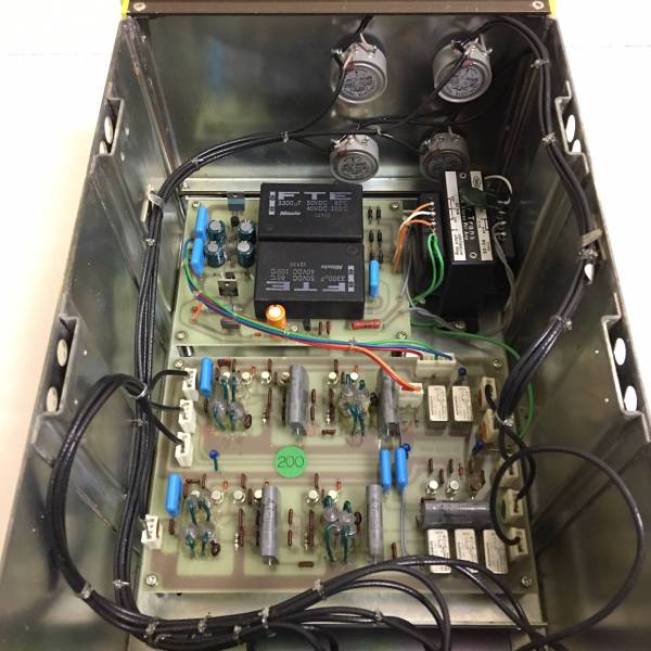 希少 D-202 2way チャンネルディバイダー LINEAR TECHNOLOGY