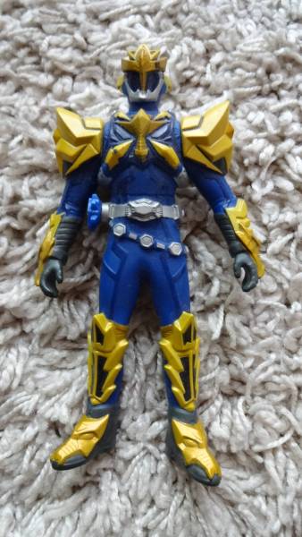 魔弾戦記リュウケンドー☆サンダーリュウケンドーのソフビです。used 