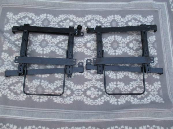 プジョー１０６　サクソ用　左右シートレール　ポン付け！！