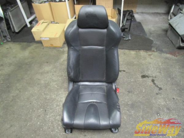 フェアレディZ Z33 V_フェアレディZ(Z33)純正レザーシート運転席側 AT 