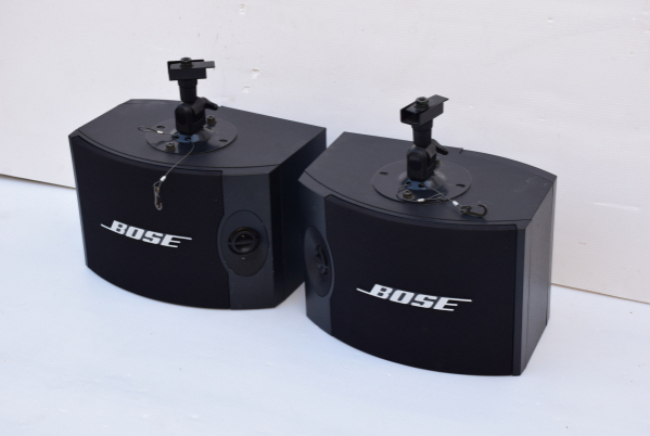 ★FK★BOSE　301V　SPEAKER　セット　天吊り金具付き　ボーズ　スピーカー