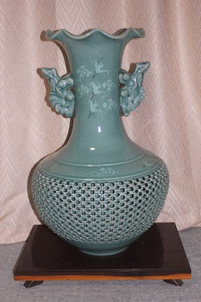 花瓶 高麗青磁 青山作 雲鶴文 透かし彫り 透かし 二層網目 飾り壺