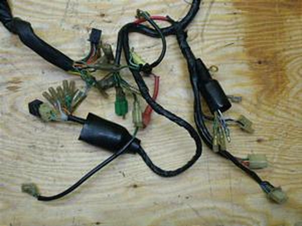 KE1054 ベンリィ90S メインハーネス HA03-1600 【公式通販】