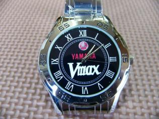 本物保証，低価 ヤマハ V-MAX VMAX ロゴ ダイバーズ風 腕時計(3針（時、分、秒）)｜売買されたオークション情報、yahooの商品情報をアーカイブ公開 - オークファン その他