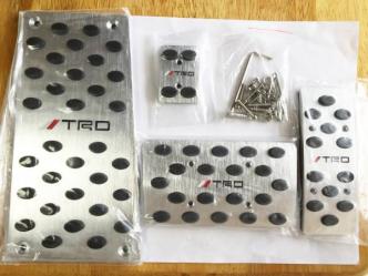 TRD スポーツ ペダル AT tp15 ヴェルファイア アルファード 送料安500円 ノア VOXY カローラ FJ エスティマ 86 プリウス アクア　　