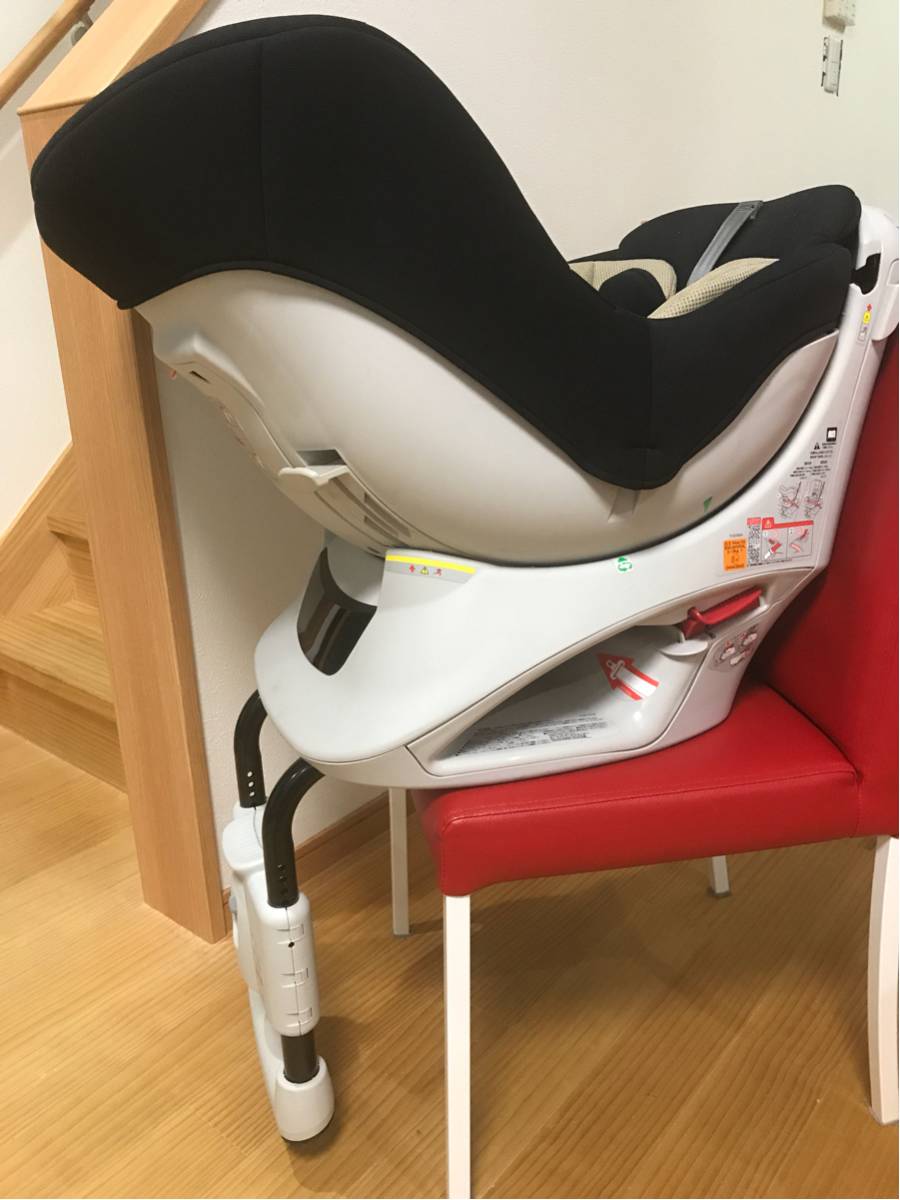 【美品】カーメイト エールベベ・360ターンSⅡ・360ターン アドバンス ALB80 ブラック チャイルドシート 新生児～4才ごろ