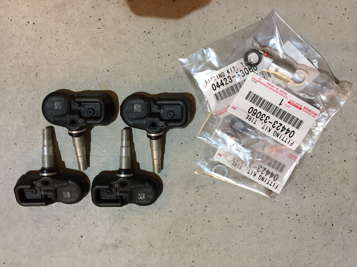 空気圧センサー tpms レクサス TPMSセンサー レクサス純正」の人気商品 