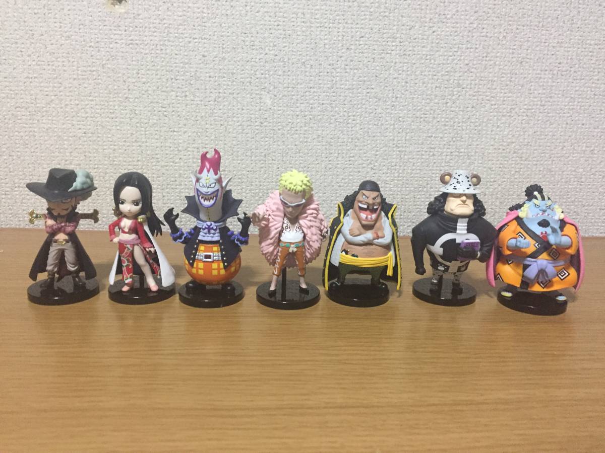 美品 一番くじ ワンピース マリンフォード編 E賞 王下七武海 ワールド 