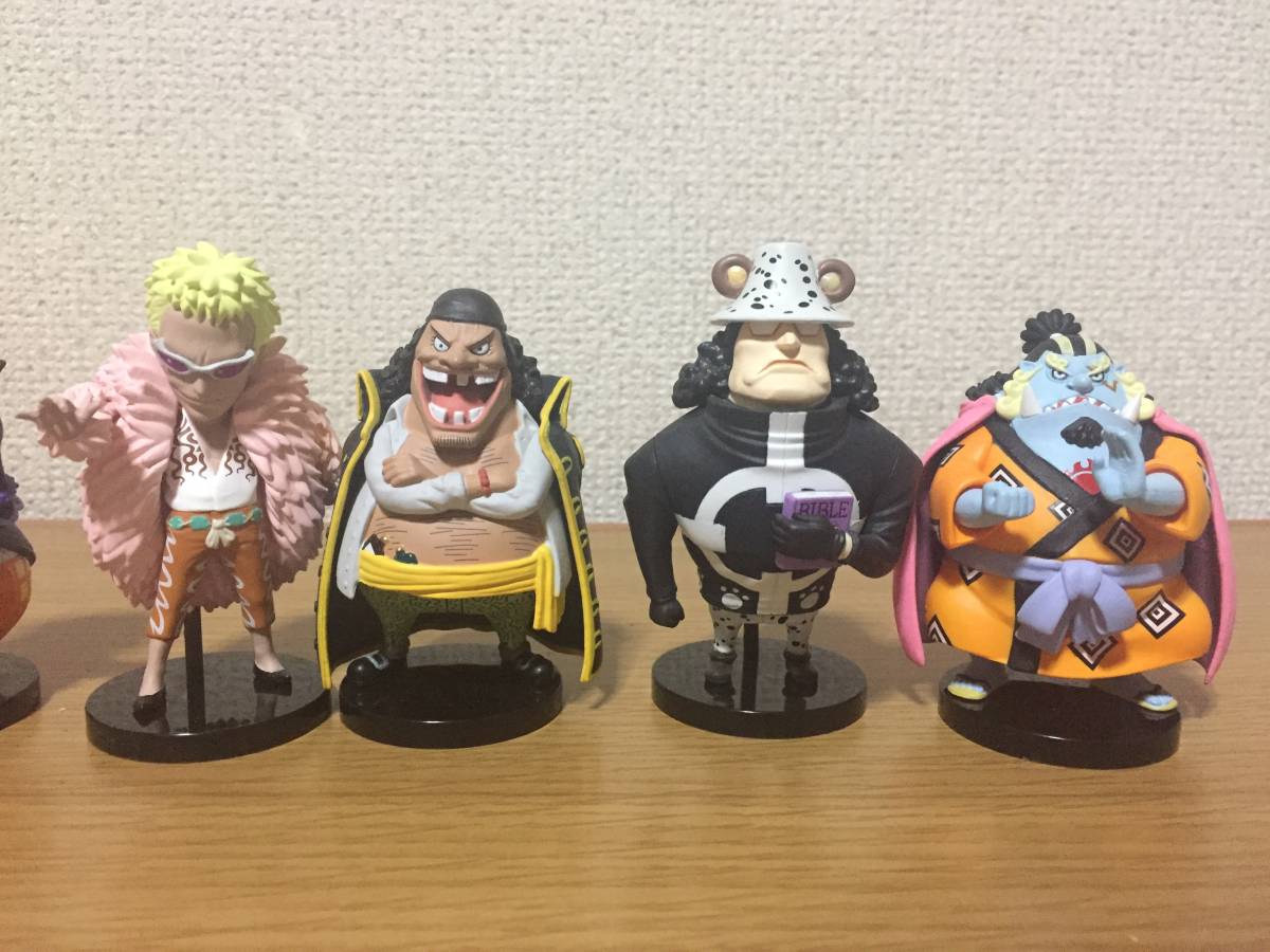 美品 一番くじ ワンピース マリンフォード編 E賞 王下七武海 ワールド 