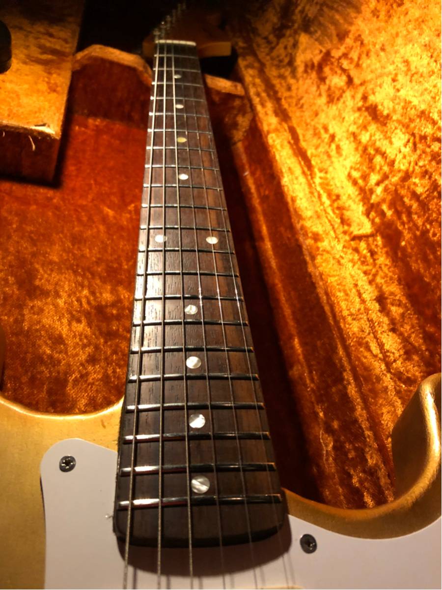 レリック ストラト ゴールド オールラッカー塗装 ロゴ FENDER