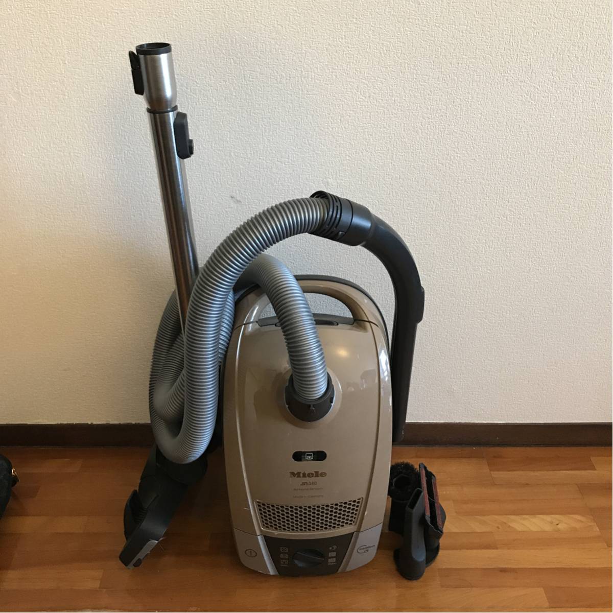 miele ミーレ 掃除機 s6340 made in Germany ドイツ製 限定色