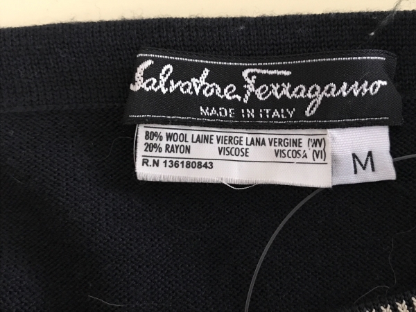 サルバトーレフェラガモ SalvatoreFerragamo トップス 長袖セーター 黒×白 レディース