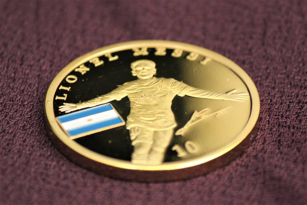 リオネル メッシ 24KGP 金 コイン メダル バルセロナ アルゼンチン サイン 金貨 金メダル