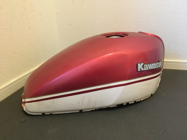 ゼファー400 タンク 塗装ベース 商品はお値下げ カワサキ ゼファー 400 タンク 塗装ベース 【公式通販】