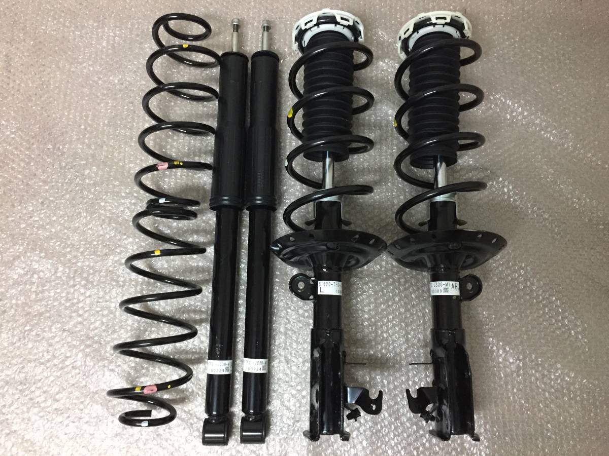 ☆新車外し☆ HONDA ホンダ GE8 FIt フィット RS 純正 サスキット サスペンション ショックアブソーバー スプリング MUGEN HONDA GE6 等に