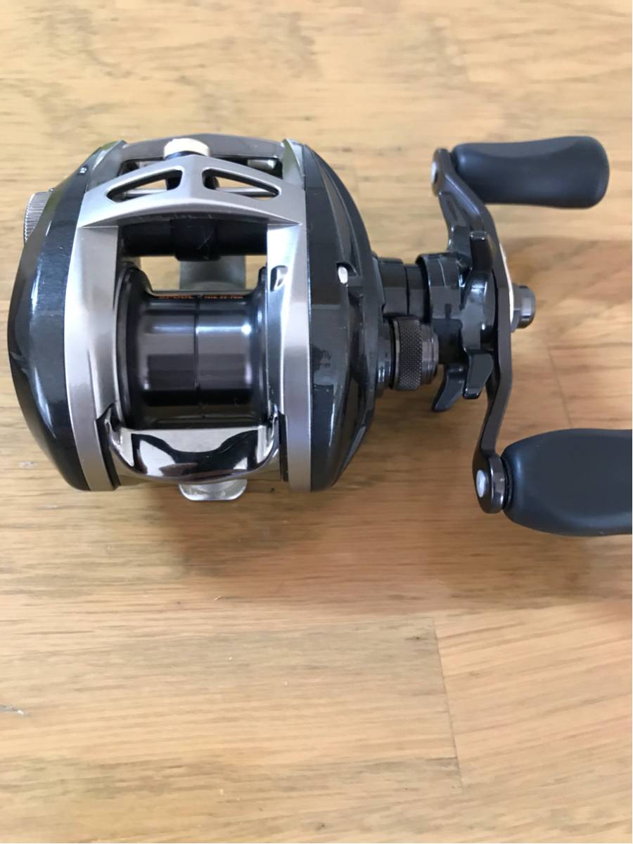 美品 アルファスSV 105 右巻き ダイワ DAIWA アルファス SV 105