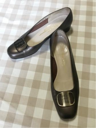 Salvator Ferragam サルバトーレ フェラガモ パンプス ブロンズ サイズ 6 1/2C