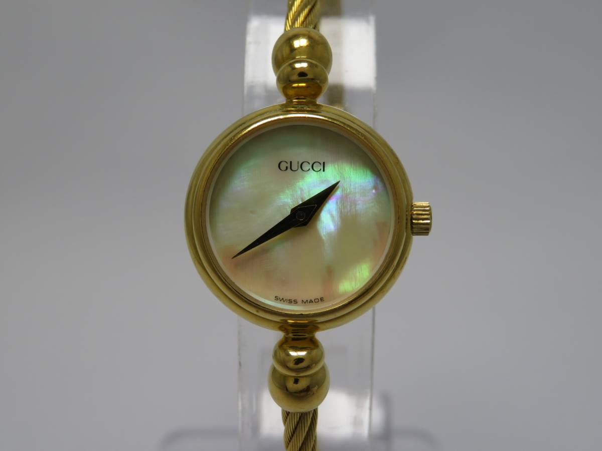 新品電池】GUCCI グッチ シェル ゴールド レディース 腕時計 バングル