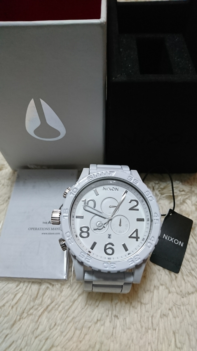 直売お値下 NIXON CHRONO 51-30 A-083-1255 ホワイト×シルバー 