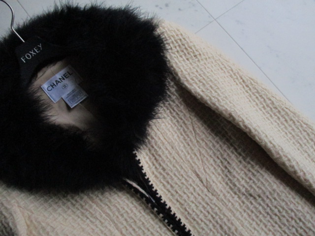 ＣＨＡＮＥＬ　シャネル　ツイード　Turkey　featherトリム　コート　38
