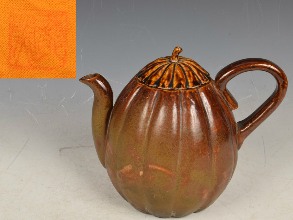 中国美術 青花 草花紋 四方 香合 蓋物 茶道具伝来 清 旧家蔵出 青花 蓋物 中国美術 香合 草花紋 四方 茶道具伝来 清 旧家蔵出 公式