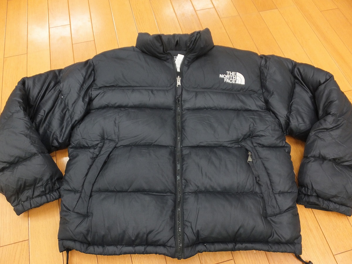 SS557 ノースフェイス 黒の肉厚軽量ダウンジャケット M