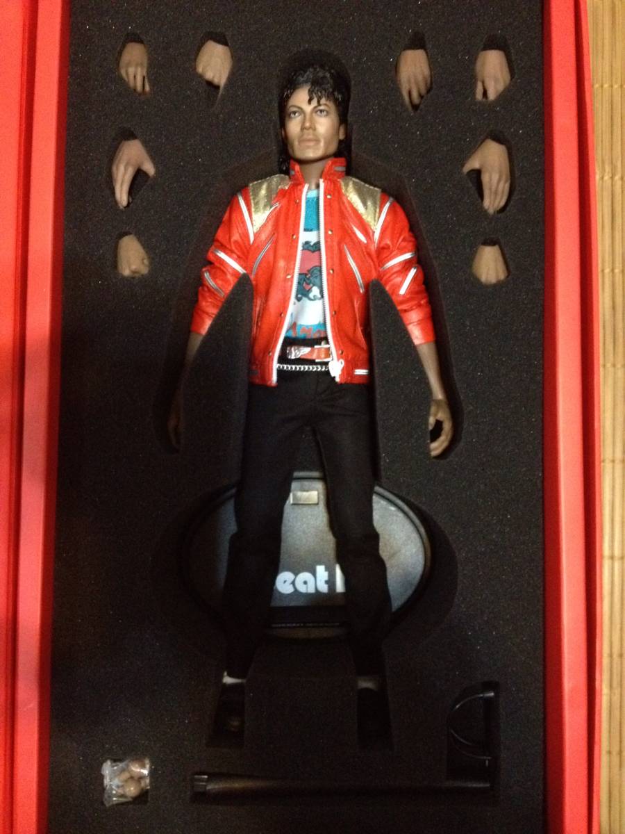 マイケル・ジャクソン フィギュア (ビート・イットバージョン) Michael Jackson Beat It Version フィギュア Michael Jackson Beat It