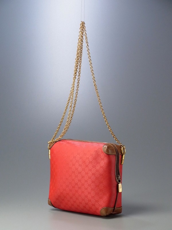 R1386【vintage】イタリア製*オールドグッチ/OLD GUCCI*GG◎PVC×レザー*チェーンストラップ*ショルダーバッグ/ポシェット*レッド オールドグッチ ヴィンテージ GUCCI Vintage old お宝オールドグッチの謎が解明!イタリア製ではなく、○○製だっ