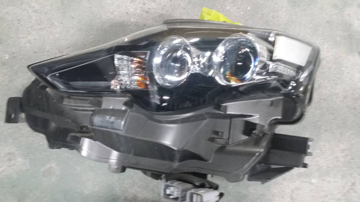 レクサスIS300 AVE30左ヘッドライト　LED LEXUS ASE30 AVE30 AVE35 GSE30 GSE31 後期 30系 IS300 IS300h IS350