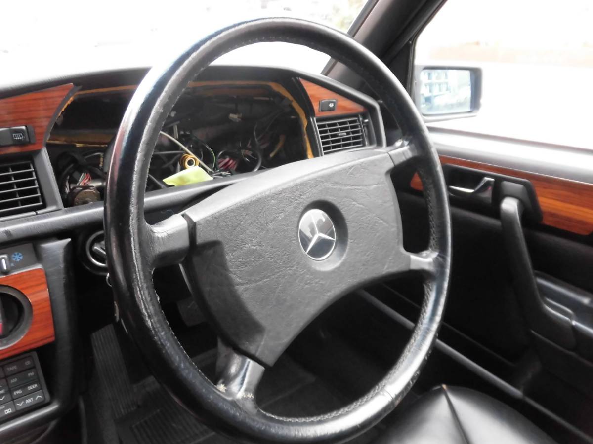 超希少メルセデスベンツ　ステアリング 190Eセンテナリースペシャル　限定車 超希少メルセデスベンツ ステアリング 190Eセンテナリースペシャル