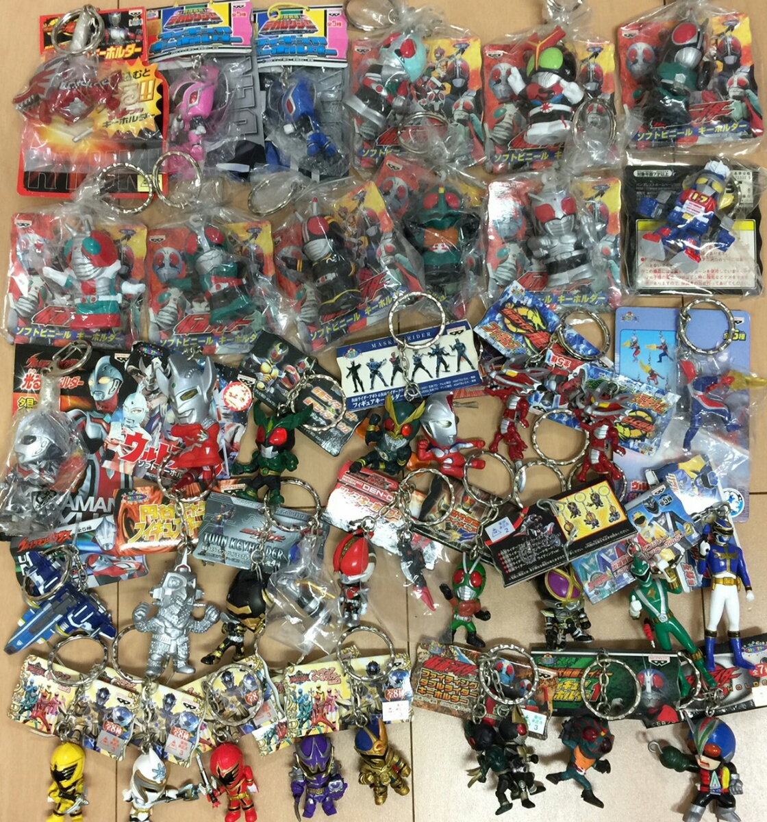 大量 仮面ライダー・ウルトラマン・戦隊 フィギュアキーホルダーまとめ