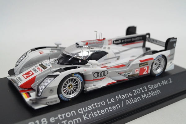  スパーク 1/43 アウディ特注 アウディ R18 e-tron クアトロ ルマン 2013 #2 ART.-Nr.502.13.002.23(レーシングカー)｜売買されたオークション情報、yahooの商品情報をアーカイブ公開 - オークファン レーシングカー