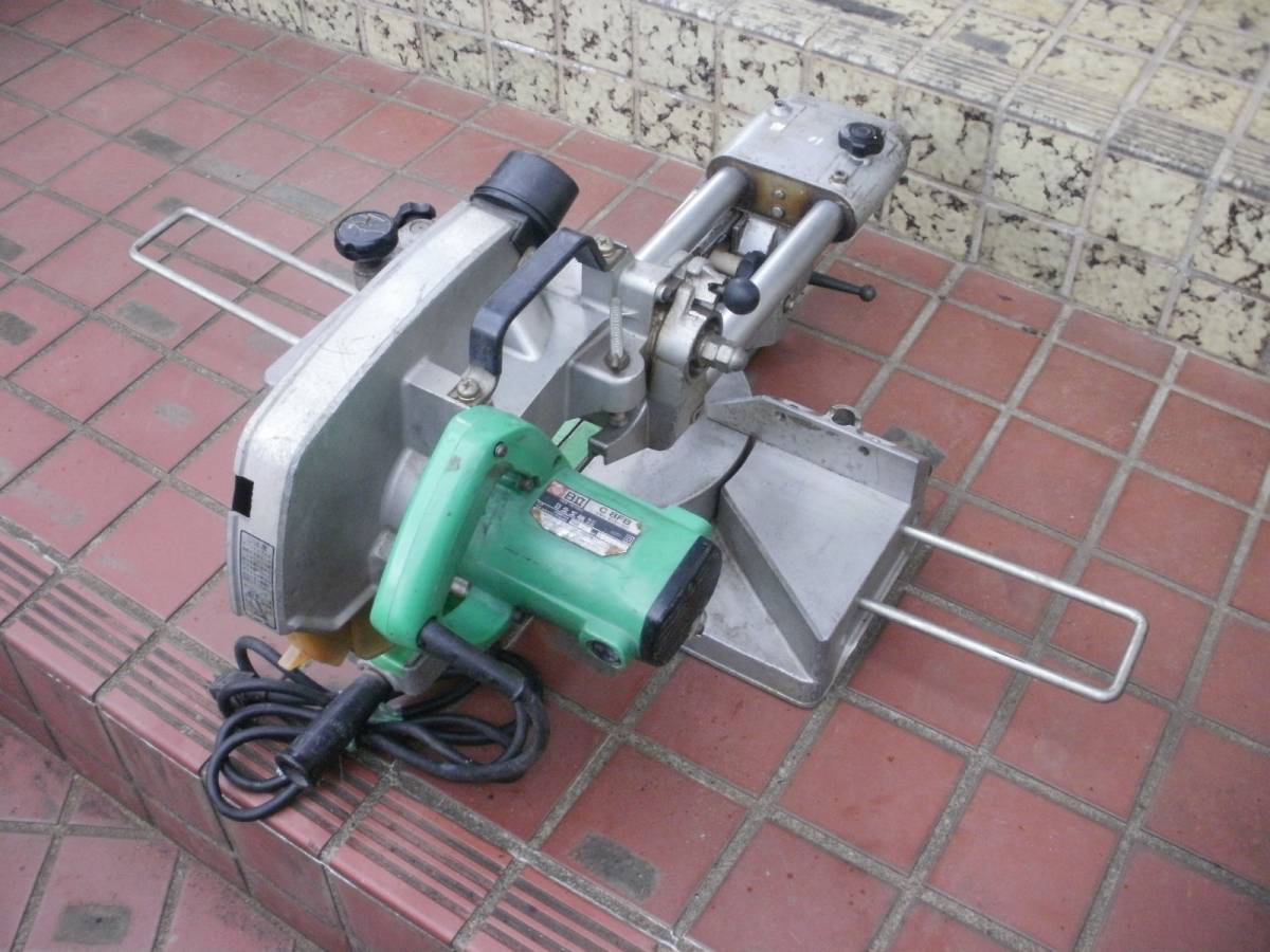 １円～【中古・動作品】日立　216㎜　卓上　スライド丸のこ　C8FB　木工　大工　スライドマルノコ