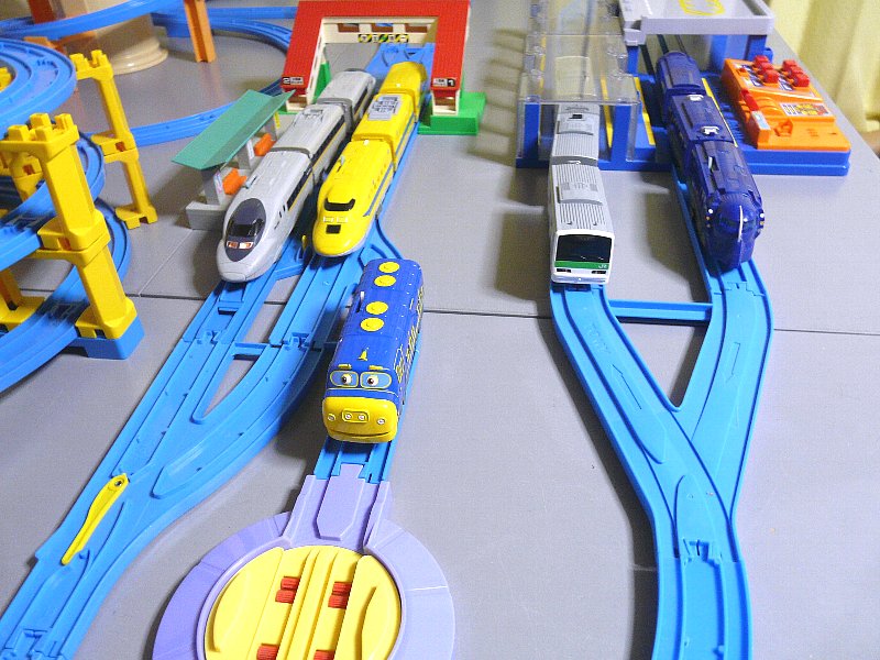 プラレール 3段 レイアウト タワー 無限ループ 車両 0系 新幹線 - 省