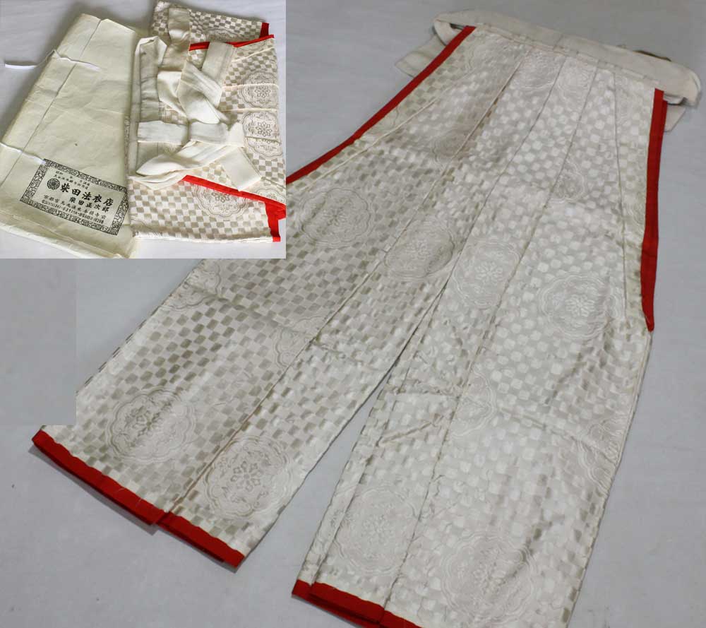 時代市場 柴田法衣店 かに霰文表袴 寺院 僧侶(一般)|売買されたオークション情報、yahooの商品情報をアーカイブ公開 - オークファン ...