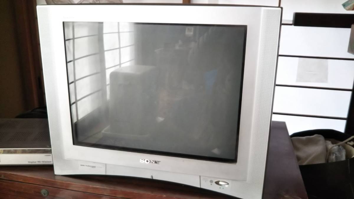 Sony ブラウン管テレビ 21インチ まだ現役！ SONY 21型 ブラウン管テレビ(ブラウン管)｜売買された