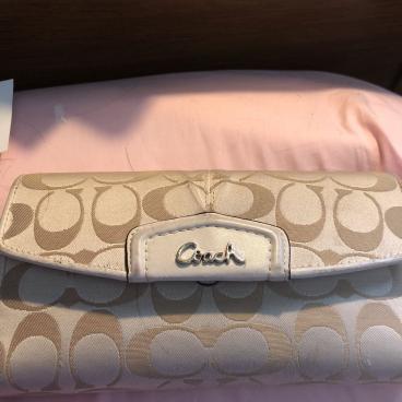 【最新作，高品質】 コーチ長財布(長財布（小銭入れあり）)｜売買されたオークション情報、yahooの商品情報をアーカイブ公開 - オークファン 長財布（小銭入れあり）