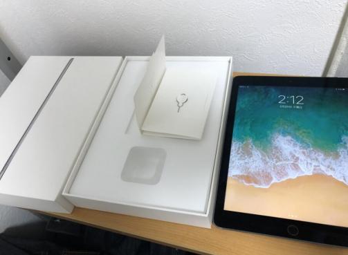 美品● au ○判定 ipad Air2 Wi-Fi+Cellular 64GB【第2世代】 MGHX2J/A グレイ 箱あり　送料無料_1