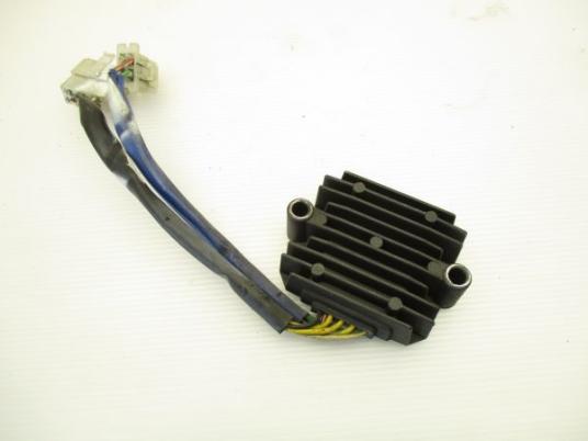 CBX400F レギュレーター 検☆ばら売り CBX550F CBR400F NC07