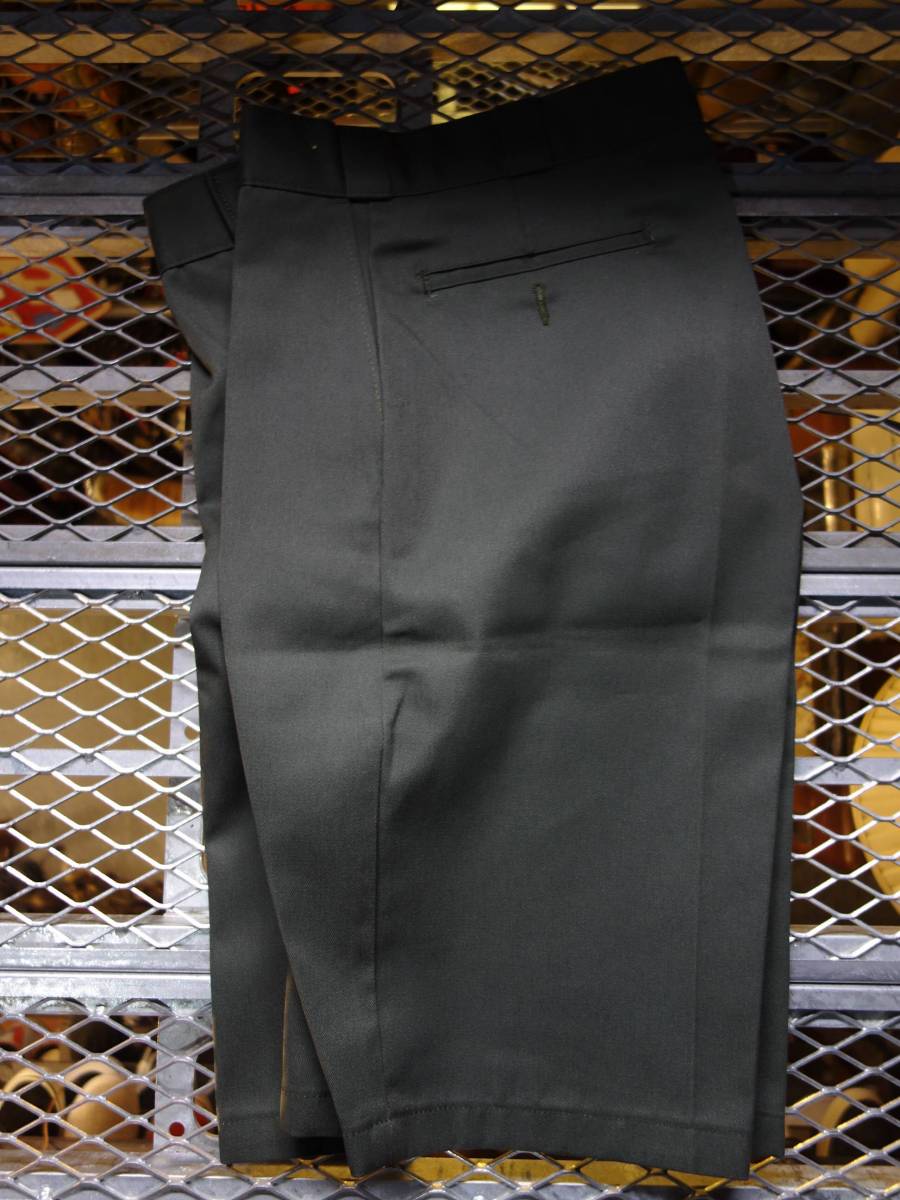 未使用品 W32 Dickies 42283OG ワークパンツ ショートパンツ オリーブグリーン Dickies - ワークパンツ 新品・未使用 ワークショーツの通販 ブラック