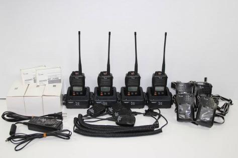 ☆ ICOM 簡易業務用携帯型無線機 IC-UH37CTM 4台セット/充電器