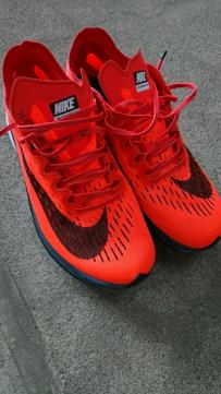 28.5cm 室内試着のみ新品同様 NIKE ZOOM VAPORFLY 4% ヴェイパー ヴェイパーフライ 大迫傑着用モデル